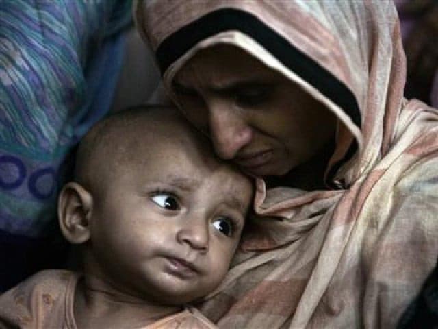140 children living in Punjab jails with mothers | The Express Tribune