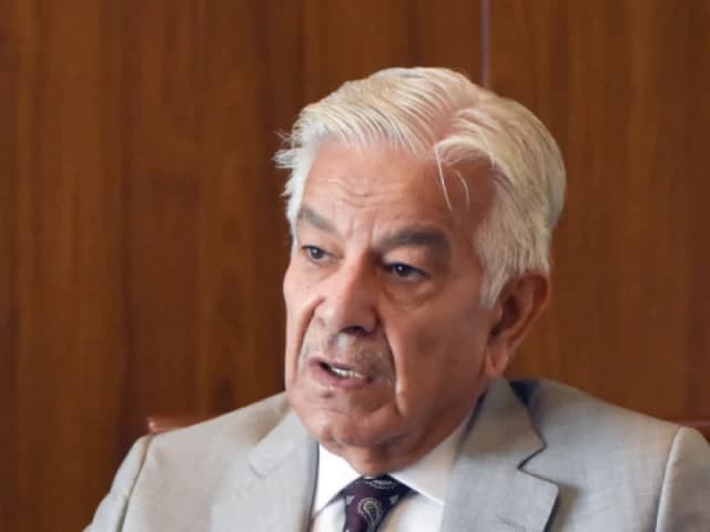 Pak-Afghan: Khawaja Asif warns against ceasefire violations | The Express Tribune