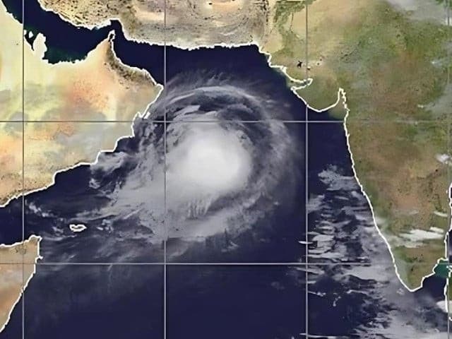 Cyclone ‘Shakti’ looms near as deep depression forms in Arabian Sea | The Express Tribune
