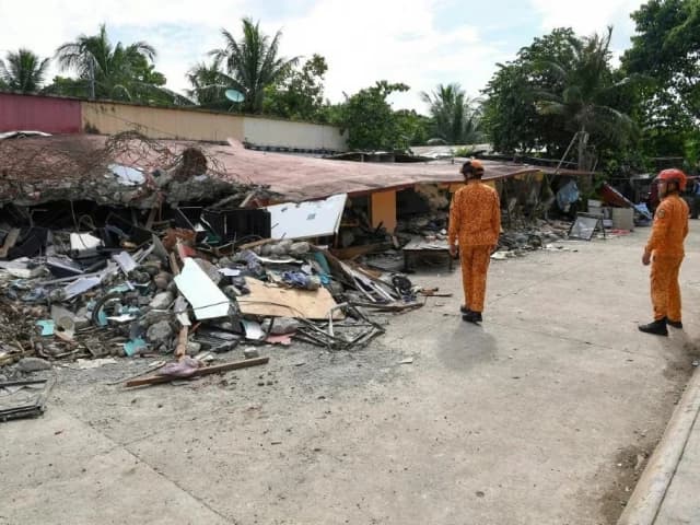 Philippine quake death toll risesto 72 | The Express Tribune