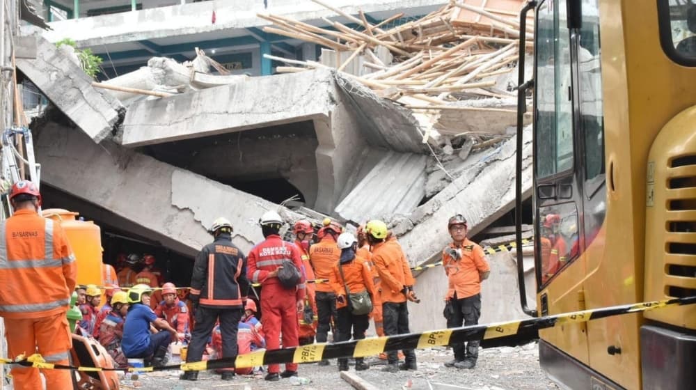 Death Toll Rises to 54 in Indonesian School Collapse